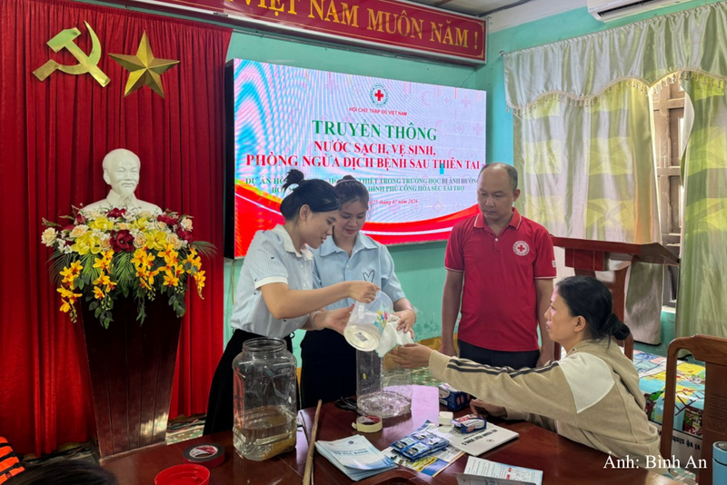 Truyền thông nước sạch về sau ngập lụt cho các trường học tại phường Hội An và phường Hội An Đông (TP. Đà Nẵng).