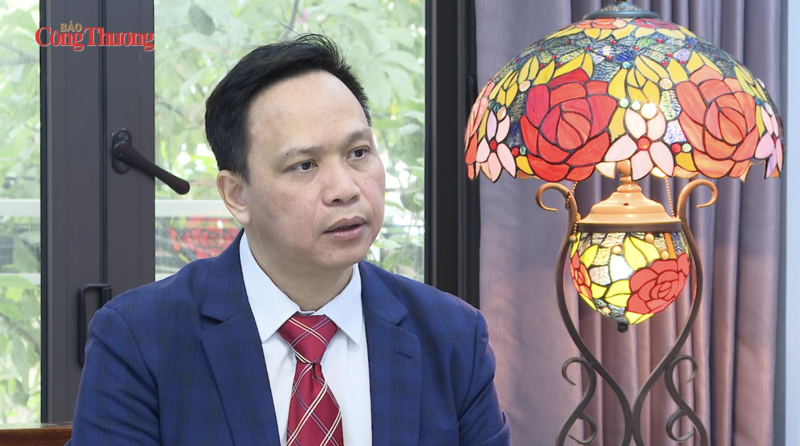 TS. Nguyễn Quốc Việt - Trưởng nhóm nghiên cứu vĩ mô, Trường Đại học Kinh tế, Đại học Quốc gia Hà Nội. Ảnh: Quốc Chuyển