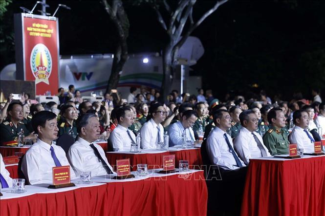 Tổng Bí thư, Chủ tịch nước Tô Lâm, Thủ tướng Lê Minh Hưng và các đại biểu dự tại điểm cầu Hà Nội. Ảnh: Thống Nhất/TTXVN