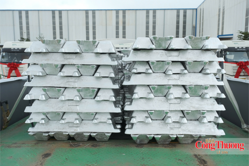Lần đầu tiên Việt Nam sản xuất thành công nhôm thỏi - 19