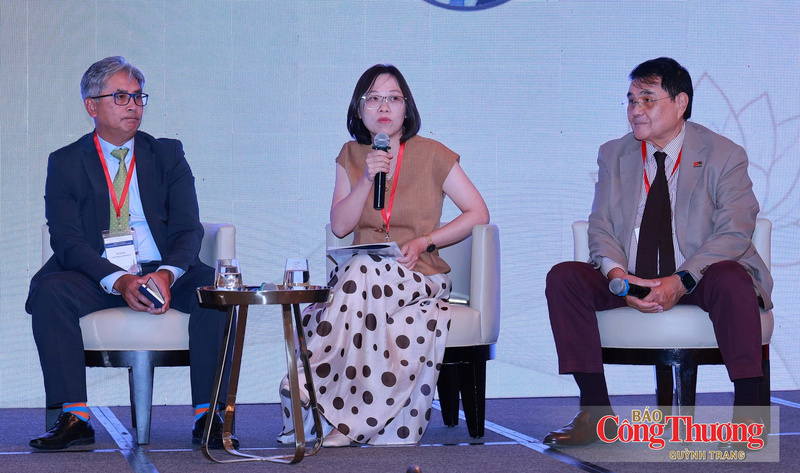 Bà Phùng Thị Lan Phương, chuyên gia về chính sách thương mại quốc tế, trao đổi tại phiên thảo luận. Ảnh: Quỳnh Trang