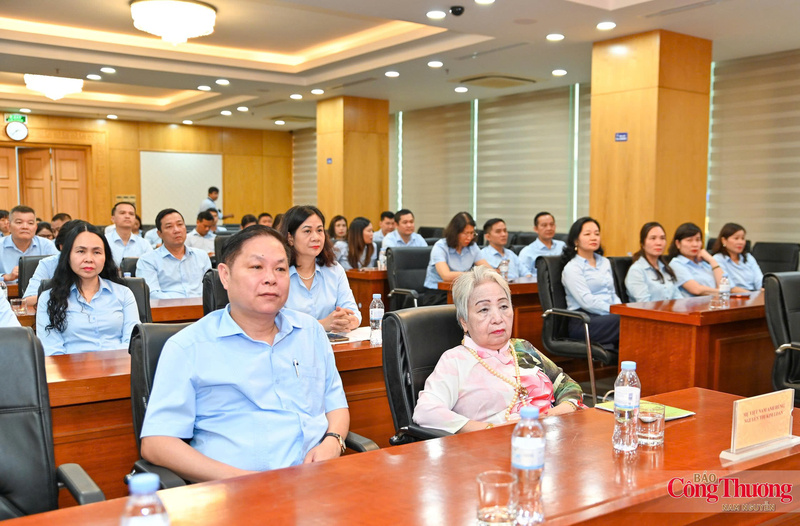 Bộ Công Thương tổ chức gặp mặt thân nhân các gia đình thương binh, liệt sĩ - 3
