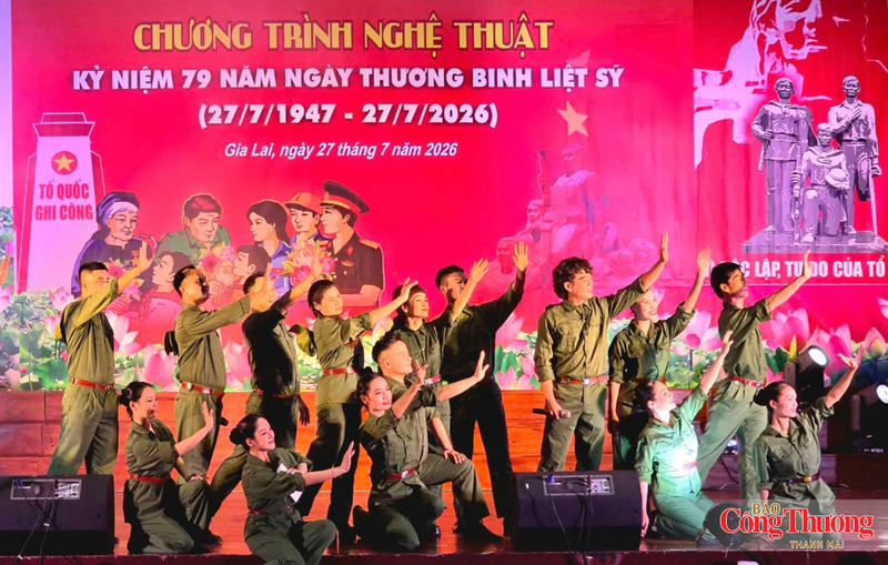 Chương trình do Nhà hát Ca múa nhạc tổng hợp Đam San thực hiện.
