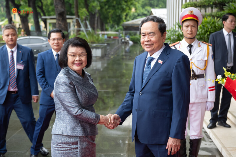 Chủ tịch Quốc hội Trần Thanh Mẫn chủ trì Lễ đón Chủ tịch Quốc hội Vương quốc Campuchia Samdech Khuon Sudary.