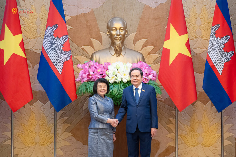 Chủ tịch Quốc hội Trần Thanh Mẫn và Chủ tịch Quốc hội Vương quốc Campuchia Samdech Khuon Sudary.