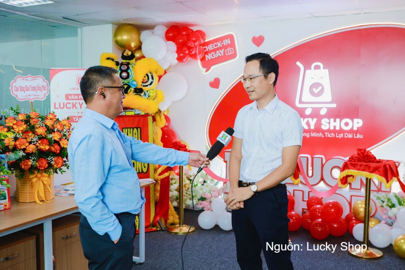 Anh Ngọc - đại diện doanh nghiệp kết hợp giải pháp kinh doanh thành công tại Lucky Shopping Việt Nam.