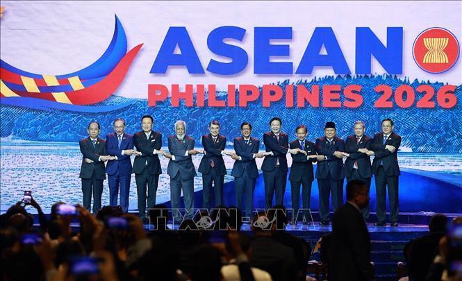 Thủ tướng Lê Minh Hưng cùng Trưởng đoàn các nước ASEAN tham dự phiên khai mạc Hội nghị Cấp cao ASEAN lần thứ 48 (tháng 5/2026). Ảnh: Dương Giang/TTXVN