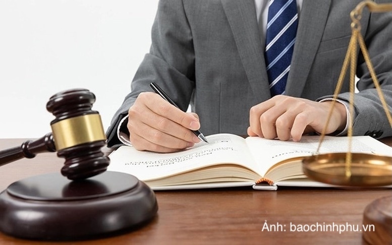 Thủ tướng yêu cầu nâng cao chất lượng xây dựng, tổ chức thi hành pháp luật và kiểm soát chặt việc ban hành thủ tục hành chính mới
