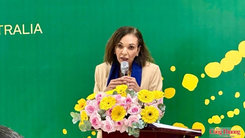 Bà Anne Aly, Bộ trưởng Phát triển Quốc tế, Bộ trưởng Doanh nghiệp nhỏ kiêm Bộ trưởng Các vấn đề đa văn hóa Australia, phát biểu tại buổi lễ.