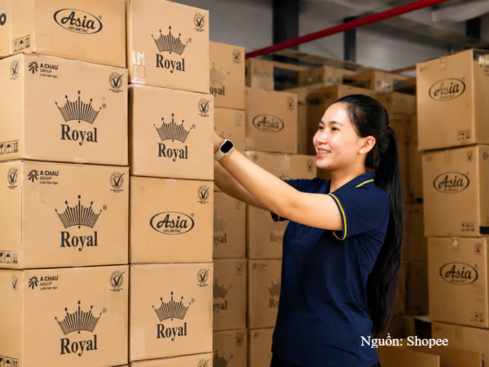 Royal đang từng bước chuẩn hóa quy trình quản lý tồn kho, đơn hàng thương mại điện tử.