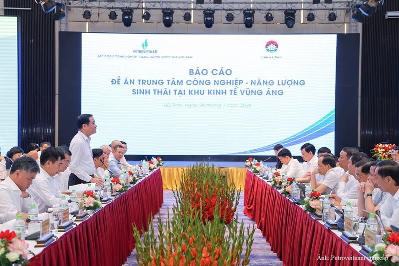 Toàn cảnh buổi làm giữa Petrovietnam với lãnh đạo tỉnh Hà Tĩnh.