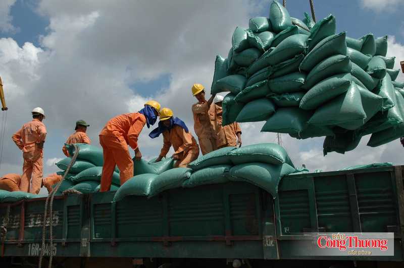 Bộ Công Thương đang hoàn thiện khung chính sách nhằm nâng cao hiệu quả điều hành hoạt động xuất khẩu gạo
