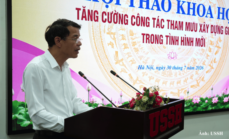 Ông Vũ Thanh Mai - Phó Trưởng Ban Tuyên giáo và Dân vận Trung ương phát biểu tại hội thảo
