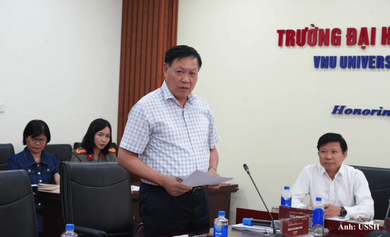 Thứ trưởng Bộ Y tế Đỗ Xuân Tuyên phát biểu tại hội thảo