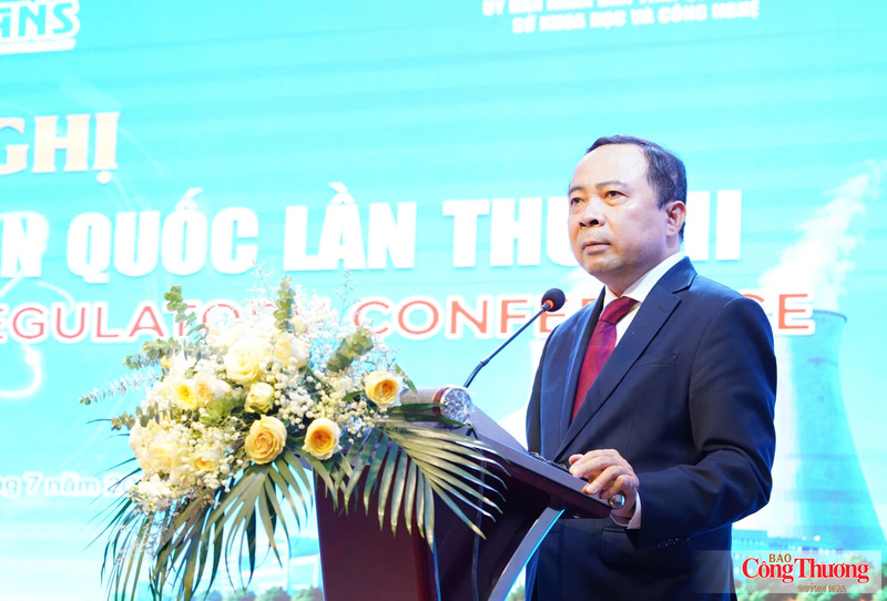 Bộ trưởng Bộ Khoa học và Công nghệ Vũ Hải Quân phát biểu tại hội nghị