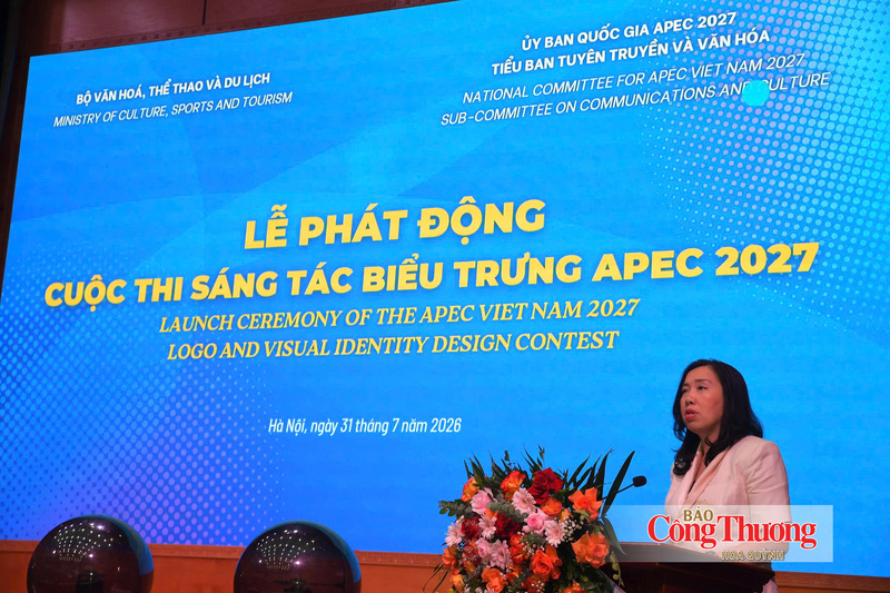 Thứ trưởng Bộ Ngoại giao - bà Lê Thị Thu Hằng phát biểu tại lễ phát động.