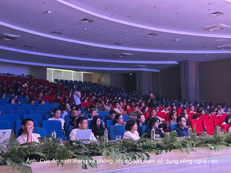 Sự kiện thu hút đông đảo các đại biểu tham dự.