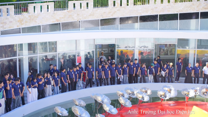 Trường Đại học Điện lực dâng hương tri ân các anh hùng liệt sĩ Gạc Ma - 3