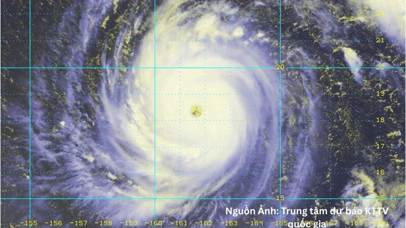 Ảnh mây vệ tinh Himawari của siêu bão DOLPHIN lúc 8h30 sáng 31/7/2026
