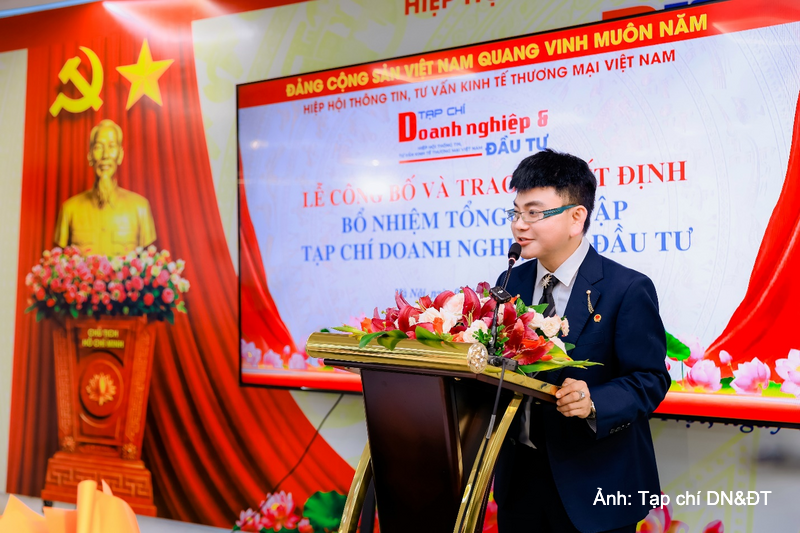 Nhà báo Đào Bình, tân Tổng Biên tập Tạp chí Doanh nghiệp và Đầu tư.