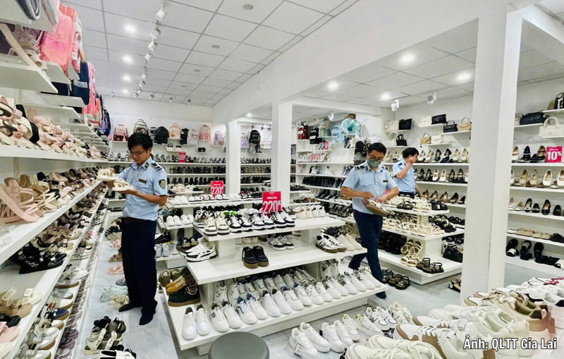Hoạt động buôn lậu, gian lận thương mại và kinh doanh hàng giả vẫn tiềm ẩn nhiều diễn biến phức tạp.