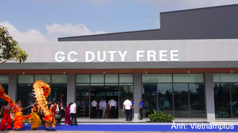 Nghị định số 273/2026/NĐ-CP ngày 07/7/2026 về kinh doanh hàng miễn thuế có hiệu lực thi hành kể từ ngày 21/8/2026.