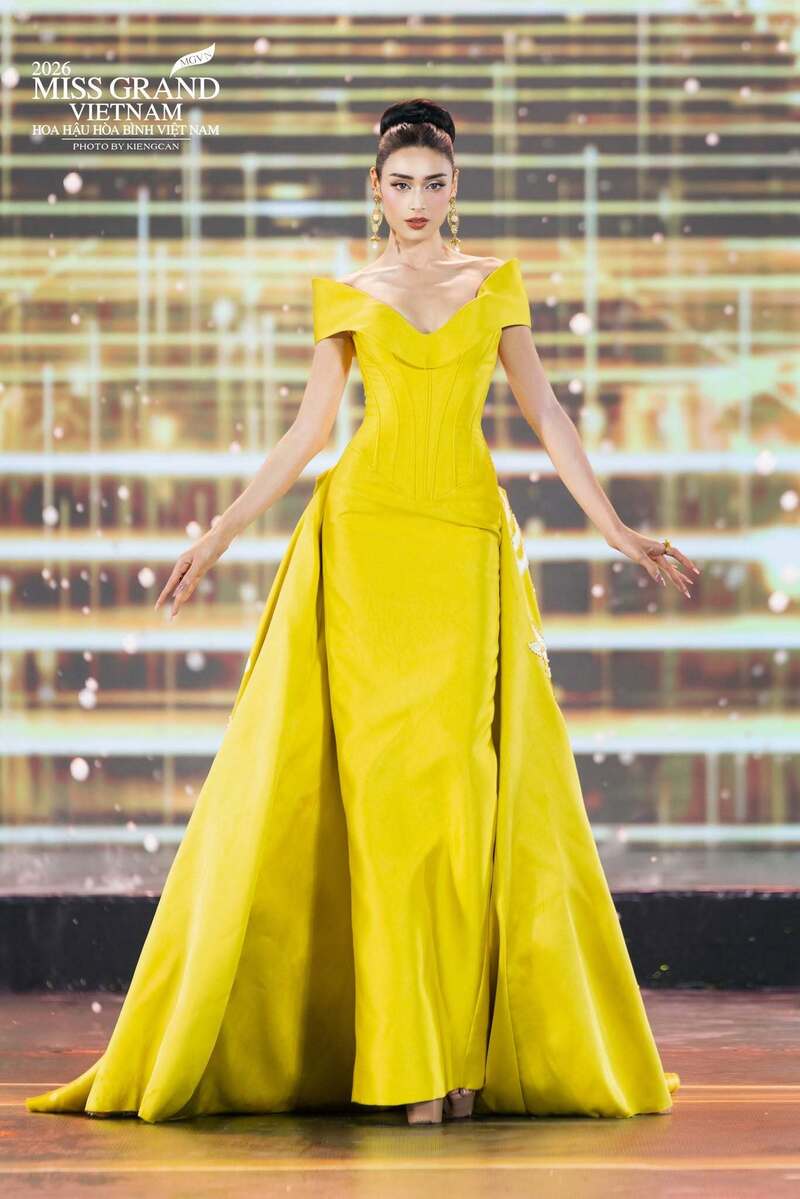 Emoura Phạm là thí sinh nổi bật tại đêm chung kết Miss Grand Vietnam 2026.
