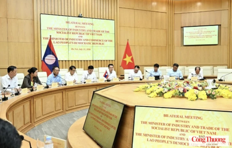 Cuộc hội đàm giữa Bộ trưởng Bộ Công Thương Việt Nam Lê Mạnh Hùng và Bộ trưởng Bộ Công Thương Lào Malaithong Kommasith diễn ra trong không khí hữu nghị, tin cậy và hợp tác.