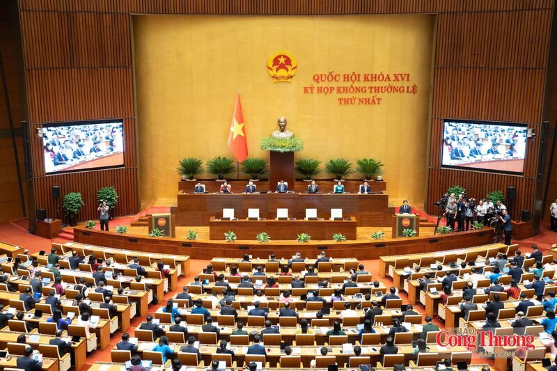 Sáng 3/8/2026, tại Thủ đô Hà Nội, Quốc hội khóa XVI đã trọng thể khai mạc Kỳ họp không thường lệ thứ Nhất.