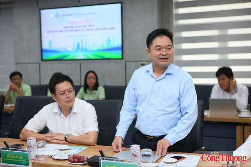Tổng Biên tập Báo Công Thương Nguyễn Văn Minh mong muốn báo chí truyền thông sẽ tiếp tục đồng hành, lan tỏa tích cực về chuyển đổi nhiên liệu sinh học.