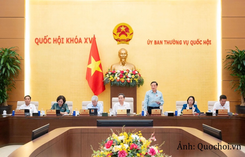 Ủy ban Thường vụ Quốc hội xem xét, cho ý kiến đối với các dự thảo Nghị quyết: thành lập các phường của tỉnh Bắc Ninh; việc thành lập thành phố Quảng Ninh, thành lập thành phố Bắc Ninh; việc thành lập Tòa án nhân dân, Viện kiểm sát nhân dân thành phố Quảng Ninh, thành phố Bắc Ninh.