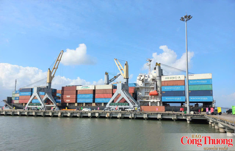 Thị trường xuất khẩu của doanh nghiệp thành phố Huế ngày càng mở rộng, góp phần nâng cao chất lượng hàng hóa, tăng khả năng cạnh tranh và thích ứng linh hoạt trước những biến động của thị trường quốc tế.