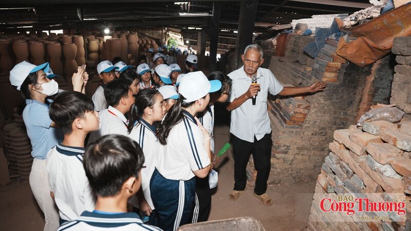 TP. Hồ Chí Minh: 100 học sinh trải nghiệm nghề sơn mài, sản xuất gốm - 2