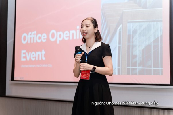 Bà Vân Anh - Quản lý khu vực Uhomes Việt Nam