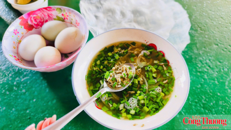 Nhiều nơi thường ăn kèm với trứng vịt lộn