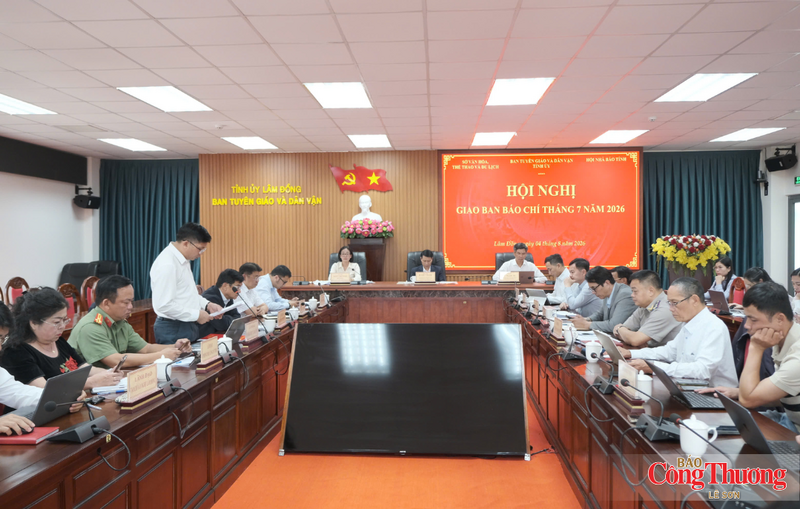 Quang cảnh hội nghị giao ban báo chí tháng 7/2026.