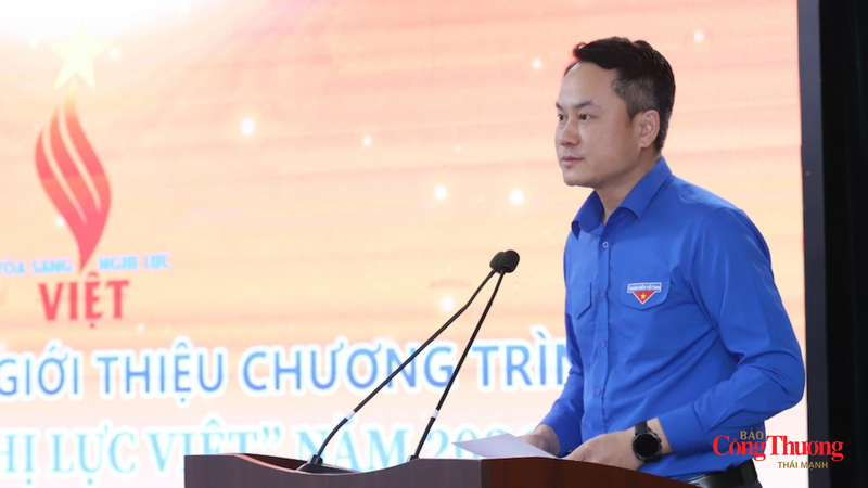 Anh Nguyễn Kim Quy - Bí thư Trung ương Đoàn, Phó Chủ tịch Thường trực Trung ương Hội Liên hiệp Thanh niên Việt Nam phát biểu tại chương trình