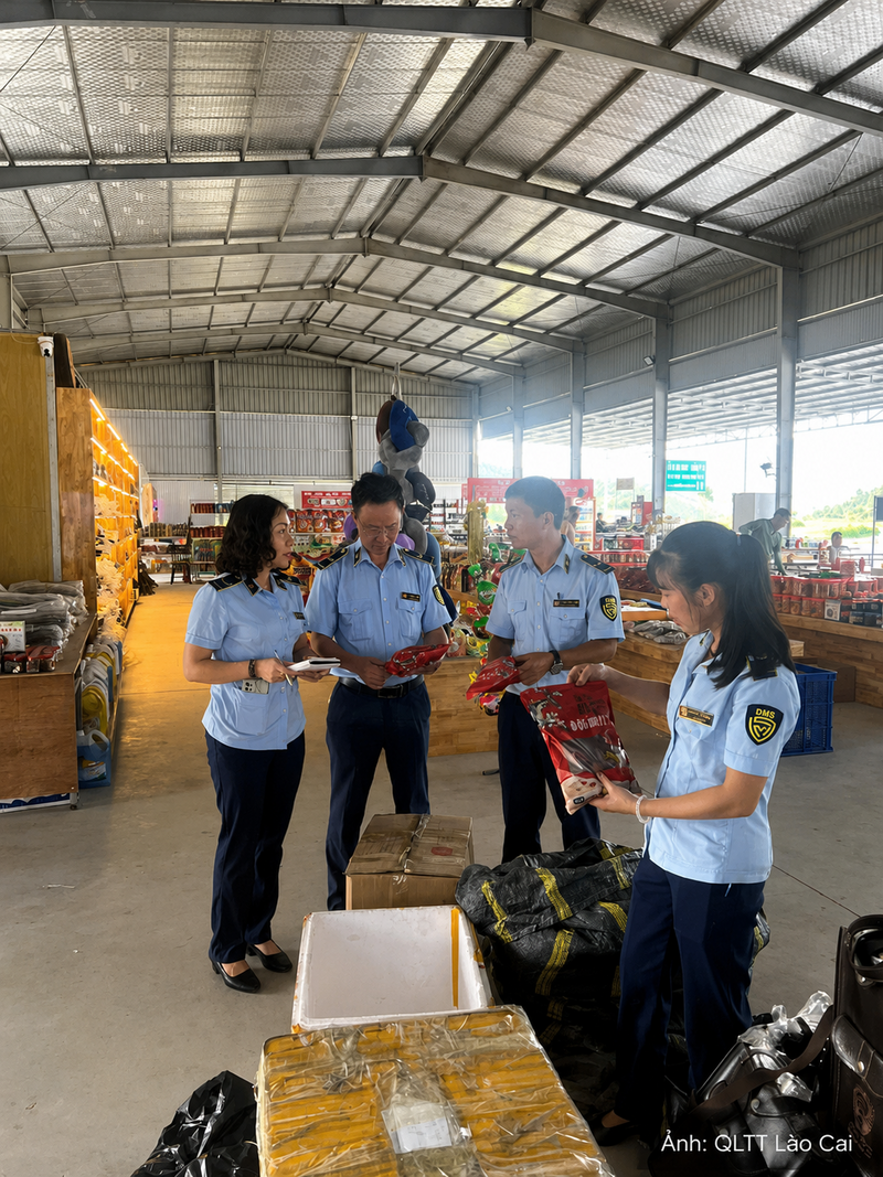 Trong tháng 7, lực lượng Quản lý thị trường tỉnh Lào Cai đã kiểm tra 97 vụ, xử lý 83 vụ với 86 hành vi vi phạm. Ảnh: QLTT Lào Cai