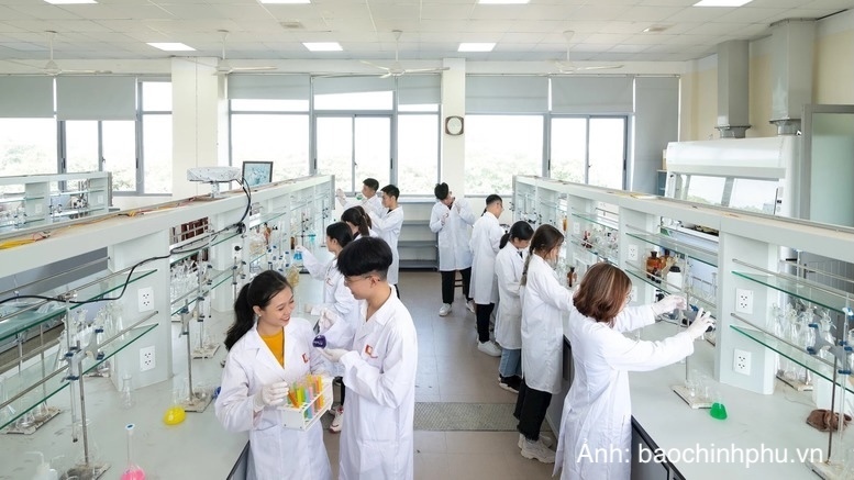 Thủ tướng Chính phủ phê duyệt Đề án “Phát triển hệ thống các trung tâm nghiên cứu, thử nghiệm, các phòng thí nghiệm trọng điểm quốc gia, tập trung cho công nghệ chiến lược"