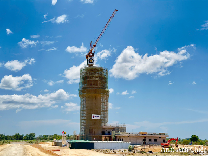 Đài kiểm soát không lưu 11 tầng bước vào giai đoạn hoàn thiện