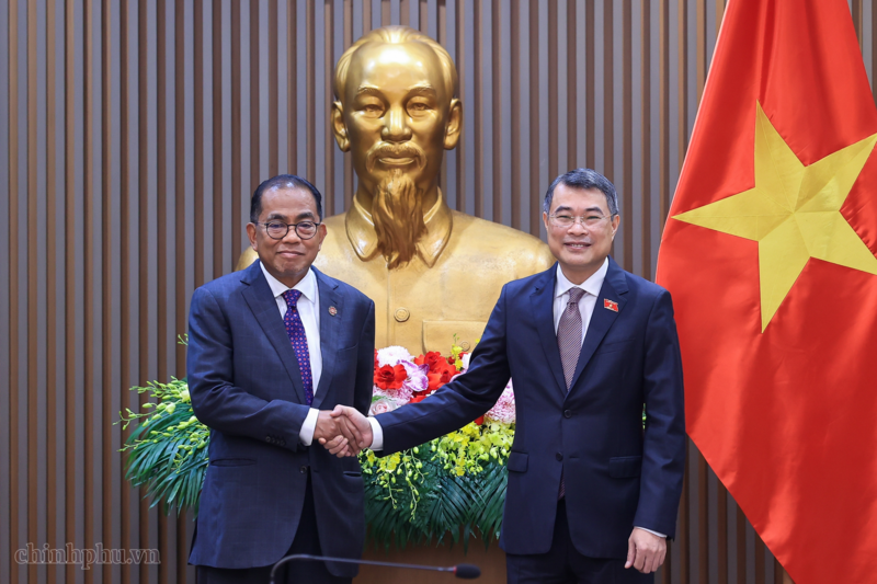 Thủ tướng Lê Minh Hưng tiếp Bộ trưởng Quốc phòng Malaysia Mohamed Khaled bin Nordin - Ảnh: VGP/Nhật Bắc