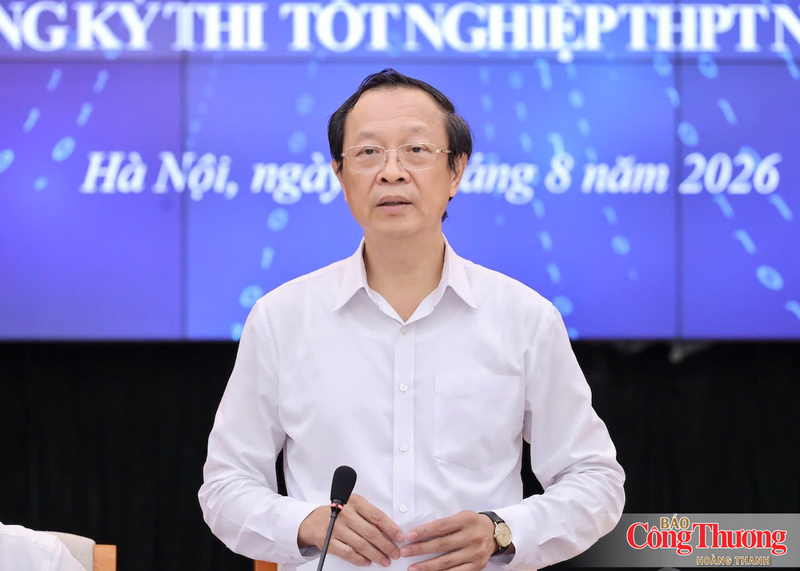 Thứ trưởng Bộ Giáo dục và Đào tạo Phạm Ngọc Thưởng.