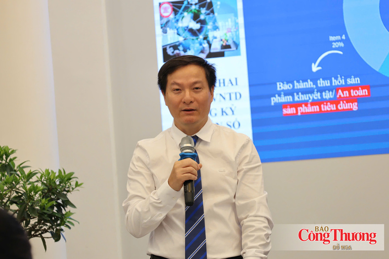 Ông Phan Thế Thắng, Phó Trưởng Ban Bảo vệ người tiêu dùng, Ủy ban Cạnh tranh Quốc gia chia sẻ tại hội thảo.