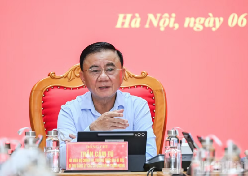 Thường trực Ban Bí thư Trần Cẩm Tú, Bí thư Đảng ủy các cơ quan Đảng Trung ương chủ trì hội nghị.