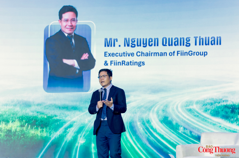 Ông Nguyễn Quang Thuân - Chủ tịch Điều hành FinnGroup & FinnRatings chia sẻ tại sự kiện.