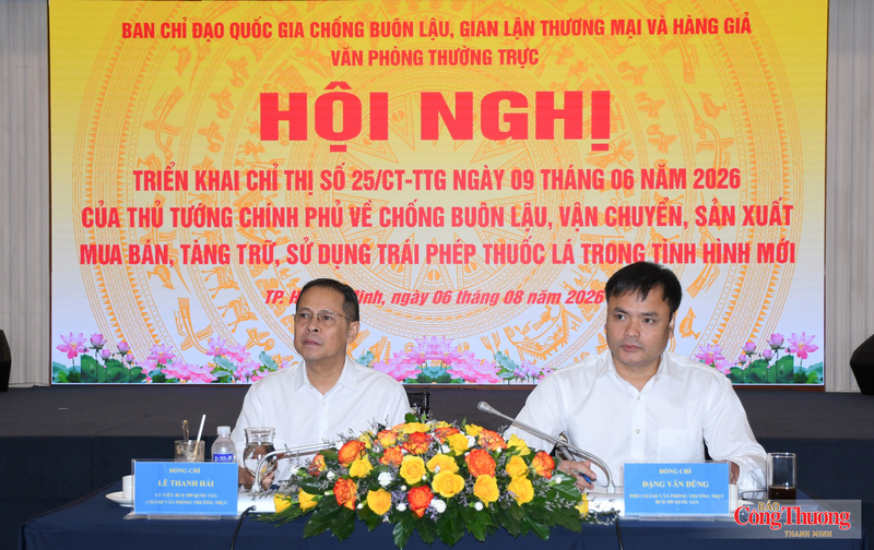 Ông Lê Thanh Hải (bên trái), Ủy viên Ban Chỉ đạo 389 quốc gia - Chánh Văn phòng Thường trực chủ trì hội nghị.