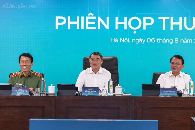 Thủ tướng Lê Minh Hưng, Đại tướng Lương Tam Quang, Bộ trưởng Bộ Công an và Bộ trưởng, Chủ nhiệm Văn phòng Chính phủ Đặng Xuân Phong chủ trì phiên họp thứ hai năm 2026 của Ban Chỉ đạo An ninh mạng quốc gia - Ảnh: VGP/Nhật Bắc