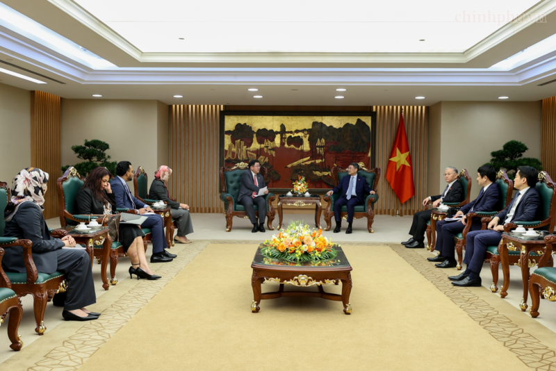 Đại sứ Tan Yang Thai bày tỏ tin tưởng hai nước sẽ góp phần quan trọng thúc đẩy ASEAN đoàn kết phát triển; giải quyết các tranh chấp bằng biện pháp hòa bình và luật pháp quốc tế - Ảnh: VGP/Nhật Bắc