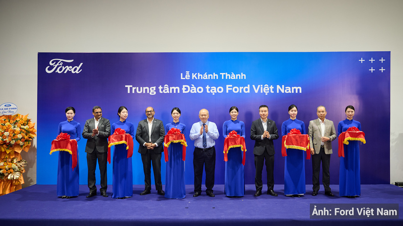 Lễ cắt băng khánh thành chính thức đưa Trung tâm Đào tạo theo tiêu chuẩn toàn cầu của Ford tại Hải Phòng vào hoạt động. Ảnh: Ford Việt Nam.