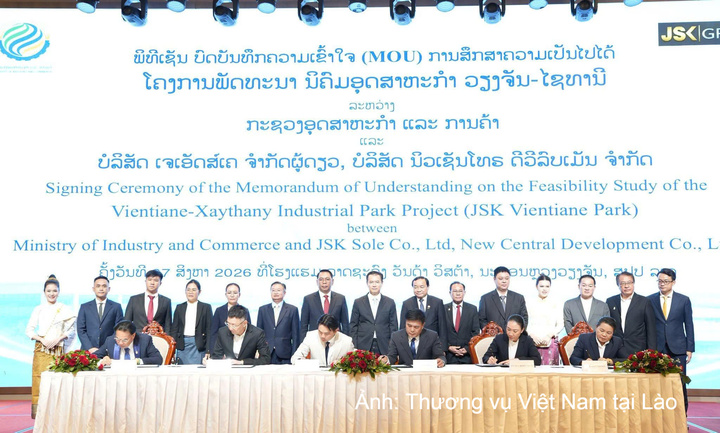 Lễ ký kết Bản ghi nhớ (MOU) về việc nghiên cứu khả thi Dự án phát triển Khu công nghiệp Vientiane - Xaythany.